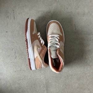 Women’s Nike Dunks